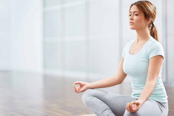 Comment les seniors peuvent-ils utiliser les techniques de relaxation musculaire pour gérer les tensions corporelles?