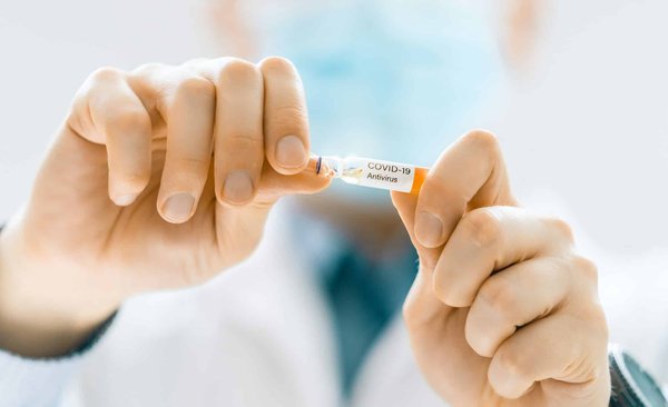 Comment les seniors peuvent-ils utiliser les exercices de renforcement du haut du corps pour prévenir les chutes?